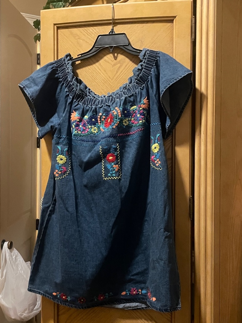 Signatures jean embroidered dress size large